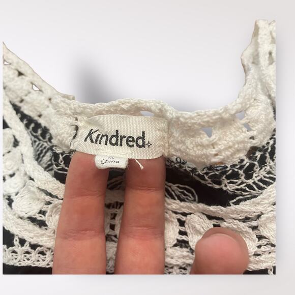 Kindred Embroidered Scalloped edge Boho Top Size‎ M - Picture 2 of 8